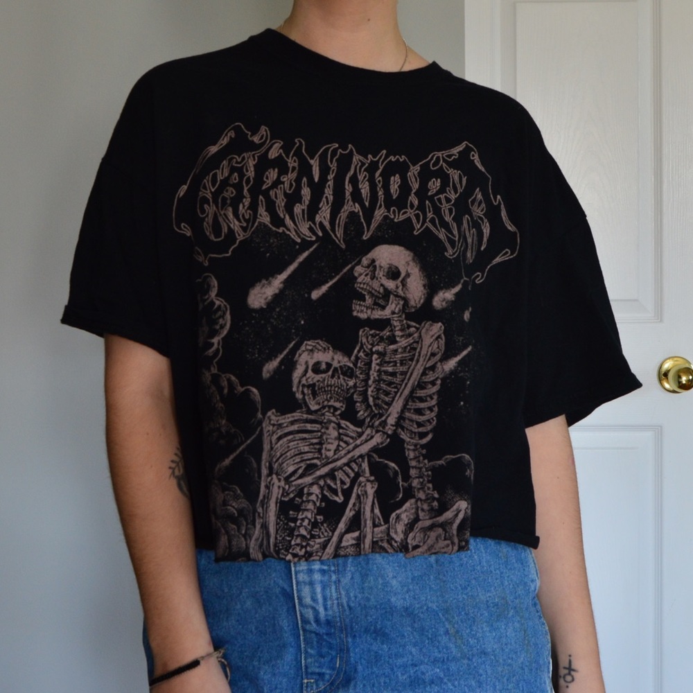Cropped Carnivore T-Shirt